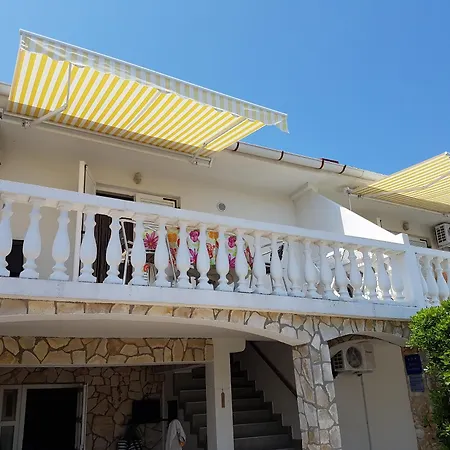 Cosy In Pag / 26 M² / Sea View Apartamento