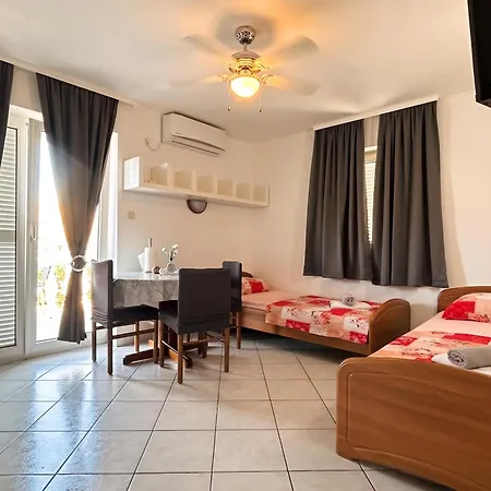 Apartamento Cosy In Pag / 26 M² / Sea View *