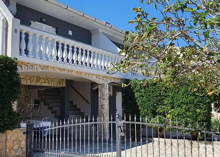 Cosy In Pag / 26 M² / Sea View Pag Town